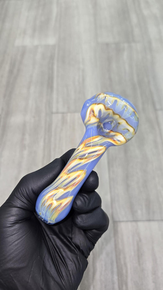 Izlow Glass - Periwinkle Crazy Line Handpipe