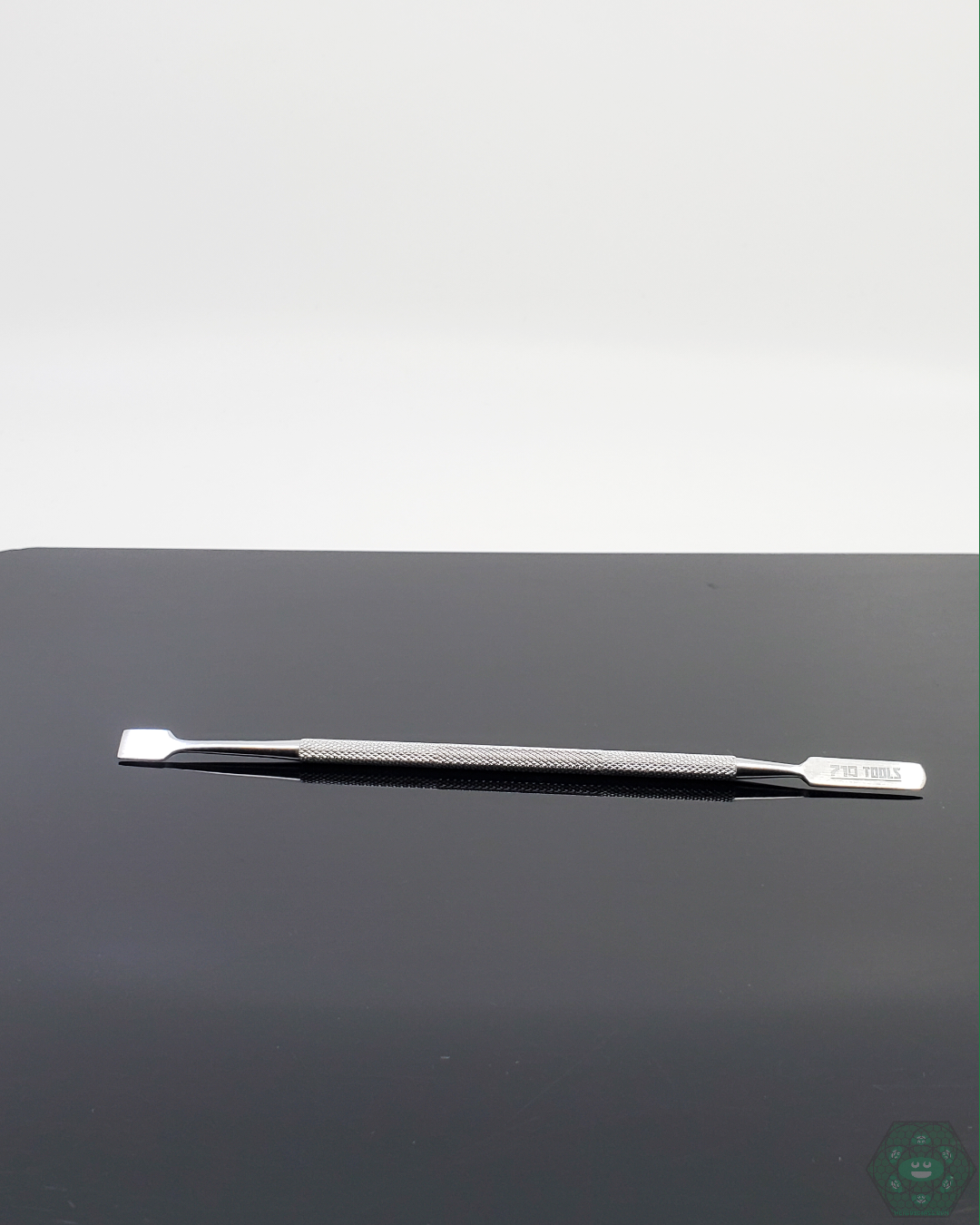 710 Tools Flat Edge Dabber – Durable and versatile high-quality dab tool.