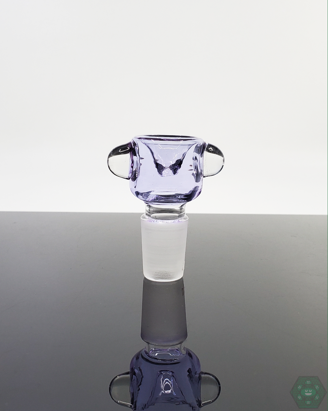 BSG 18mm Ergonomic Bulb Slide, a glass bowl designed for easy handling and a smooth, enjoyable smoking experience.