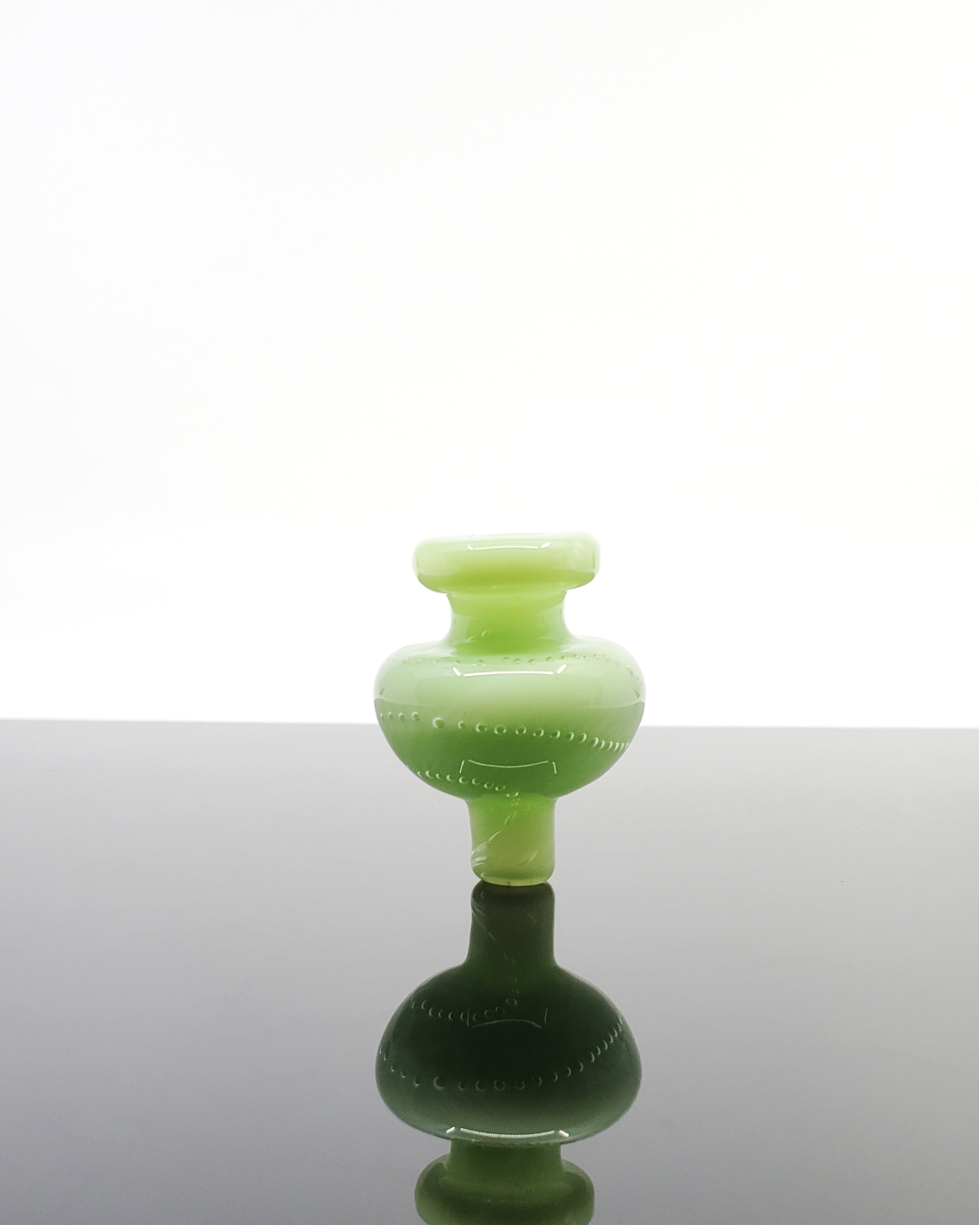 BSG Spade Bubble Cap, handcrafted with durable glass for efficient airflow and optimal dabbing performance.