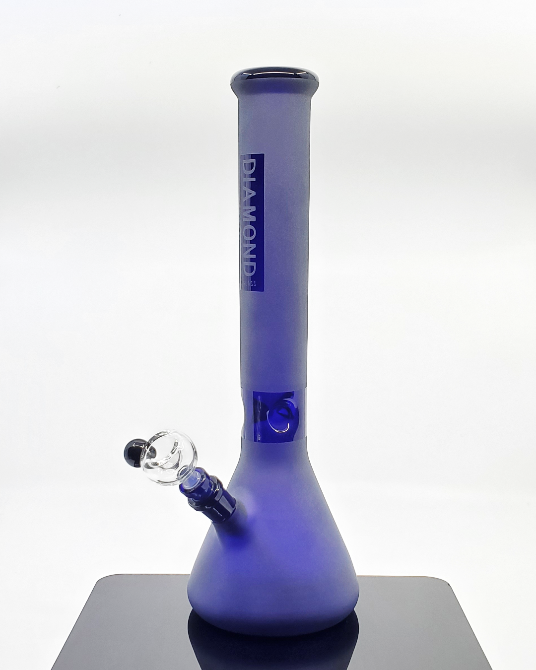 Close-up of the Diamond Glass 15” Sandblasted Beaker, showcasing its durable construction and sandblasted design for enhanced aesthetics and smooth filtration.