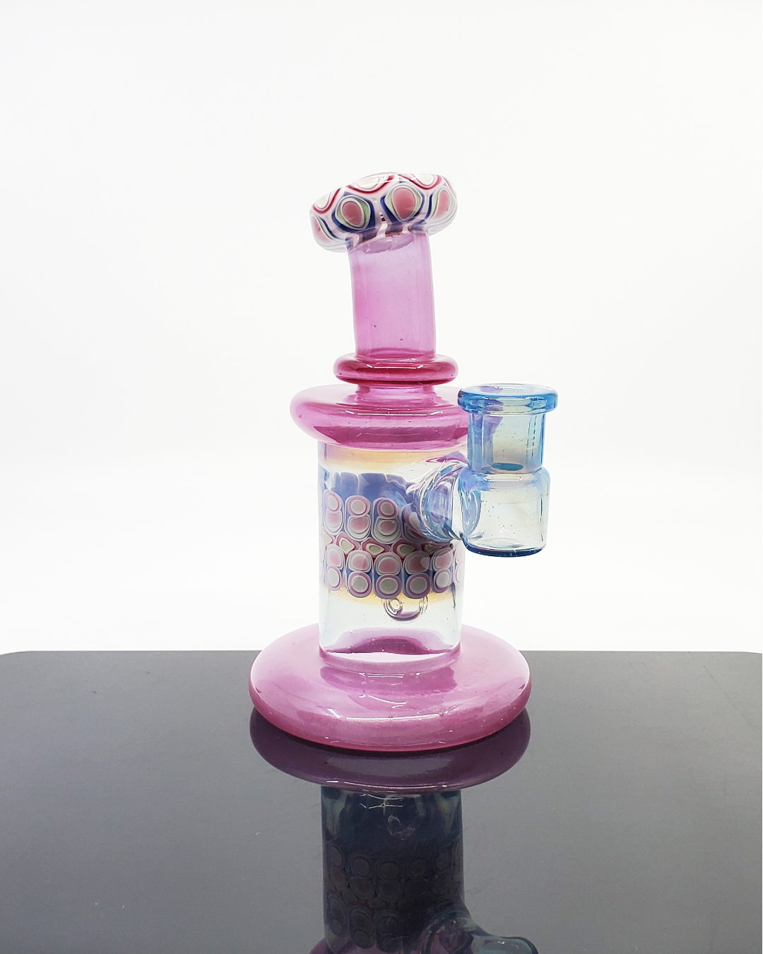 RL Dots Jammer for Glass Collection: The Dotstack Jammer is a standout piece showcasing RL Dots' unique dotstack design and innovative mouth chamber, making it a valuable addition to any glass art collection.