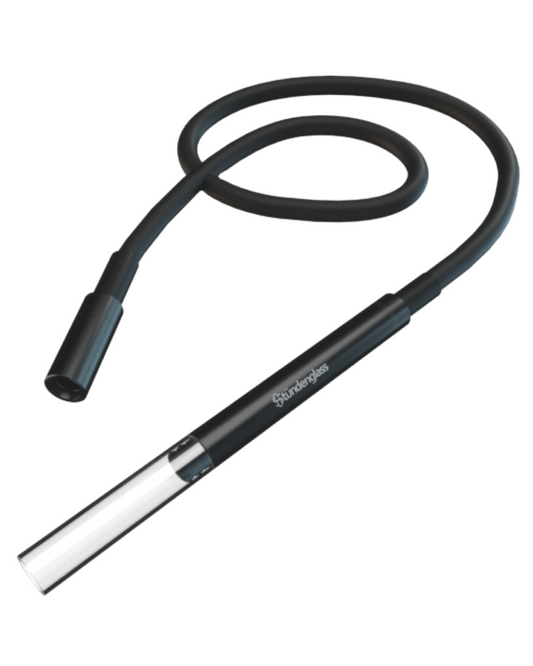Close-up of the Stündenglass Kompact hose, showcasing its high-quality materials and precision fit for smooth operation.