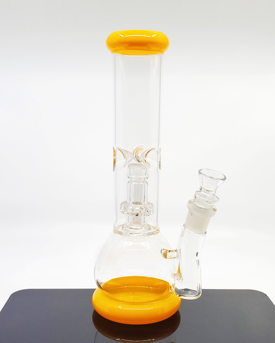 Urban Glass 11” Showerhead Beaker featuring a showerhead perc and ice catcher for smooth, clean hits in a compact and efficient design.