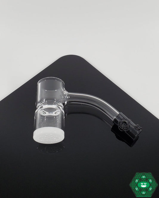 Eternal Quartz 25mm Banger featuring an opaque bottom for enhanced heat retention and a splash guard for a cleaner dabbing experience.