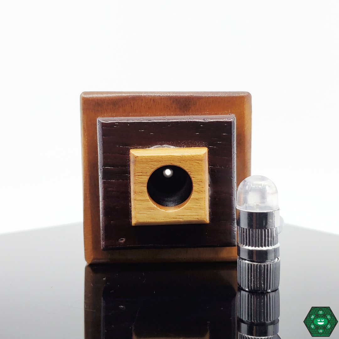 Marble Stands By Finewoods - @Marble_stands_by_finewoods - HG