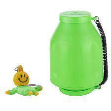 Travel-Friendly Smoke Filter: The compact size and included LED keychain make the Smoke Buddy Original a perfect travel companion for discreet and odor-free smoking on the go.