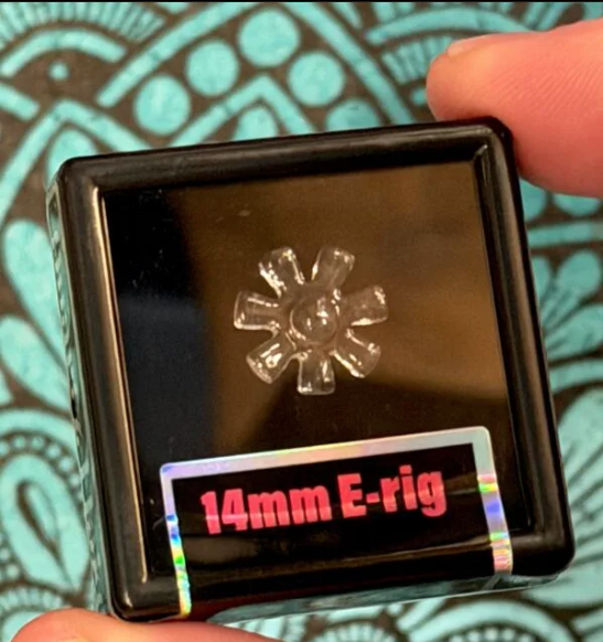 Black Market Glass - Extra Spin Quartz Flakes