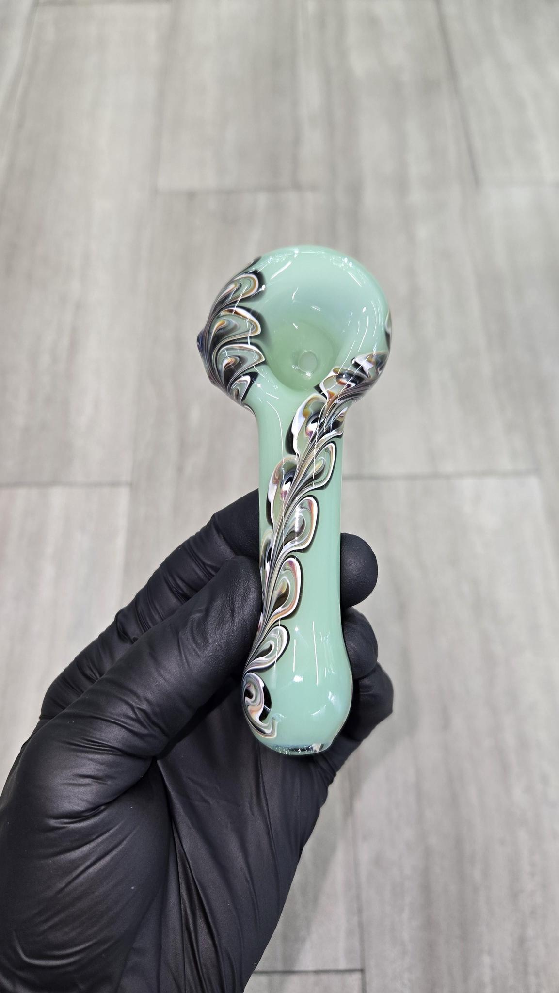 Izlow Glass - Periwinkle Half Paisley Handpipe