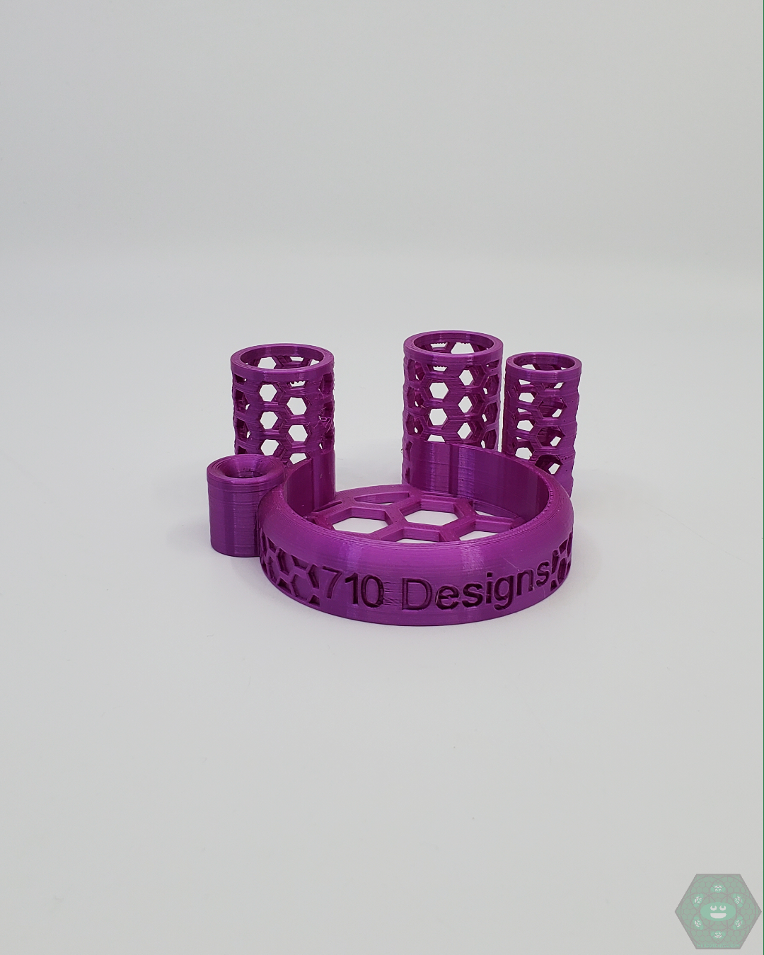 710 Designs Puffco Caddy – Convenient storage for Puffco accessories.