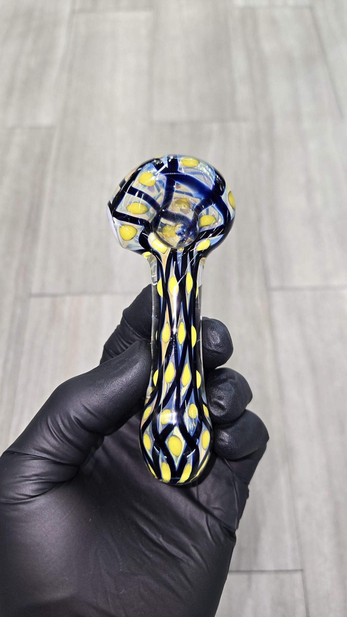 Izlow Glass - Fumed Basket Handpipe
