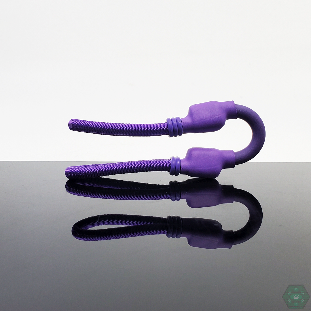 Tuff Tethers Old School Nexus | Durable Cap Tether - Headdy Glass. Keep your caps secure with the Tuff Tethers Old School Nexus, designed for a snug, adjustable fit on any cap size. Available in multiple colors at Headdy Glass.