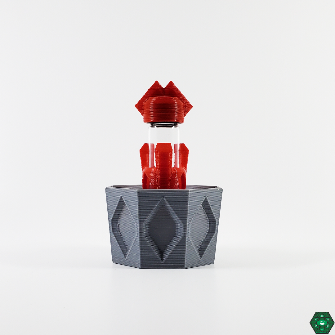 Alcohol Cup for Dab Tools: The Kuhns Accessories Qtip Alcohol Cup simplifies the process of cleaning dab tools with its compact design and easy access to alcohol-soaked cotton swabs.