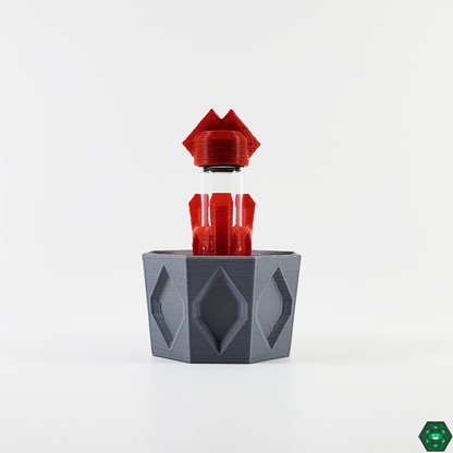 Alcohol Cup for Dab Tools: The Kuhns Accessories Qtip Alcohol Cup simplifies the process of cleaning dab tools with its compact design and easy access to alcohol-soaked cotton swabs.