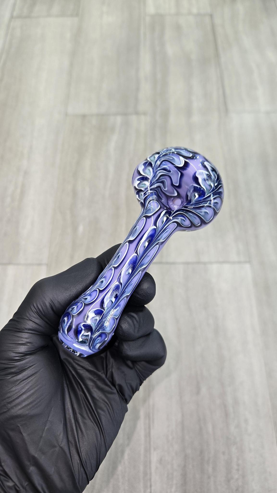 Izlow Glass - Periwinkle Paisley Handpipe