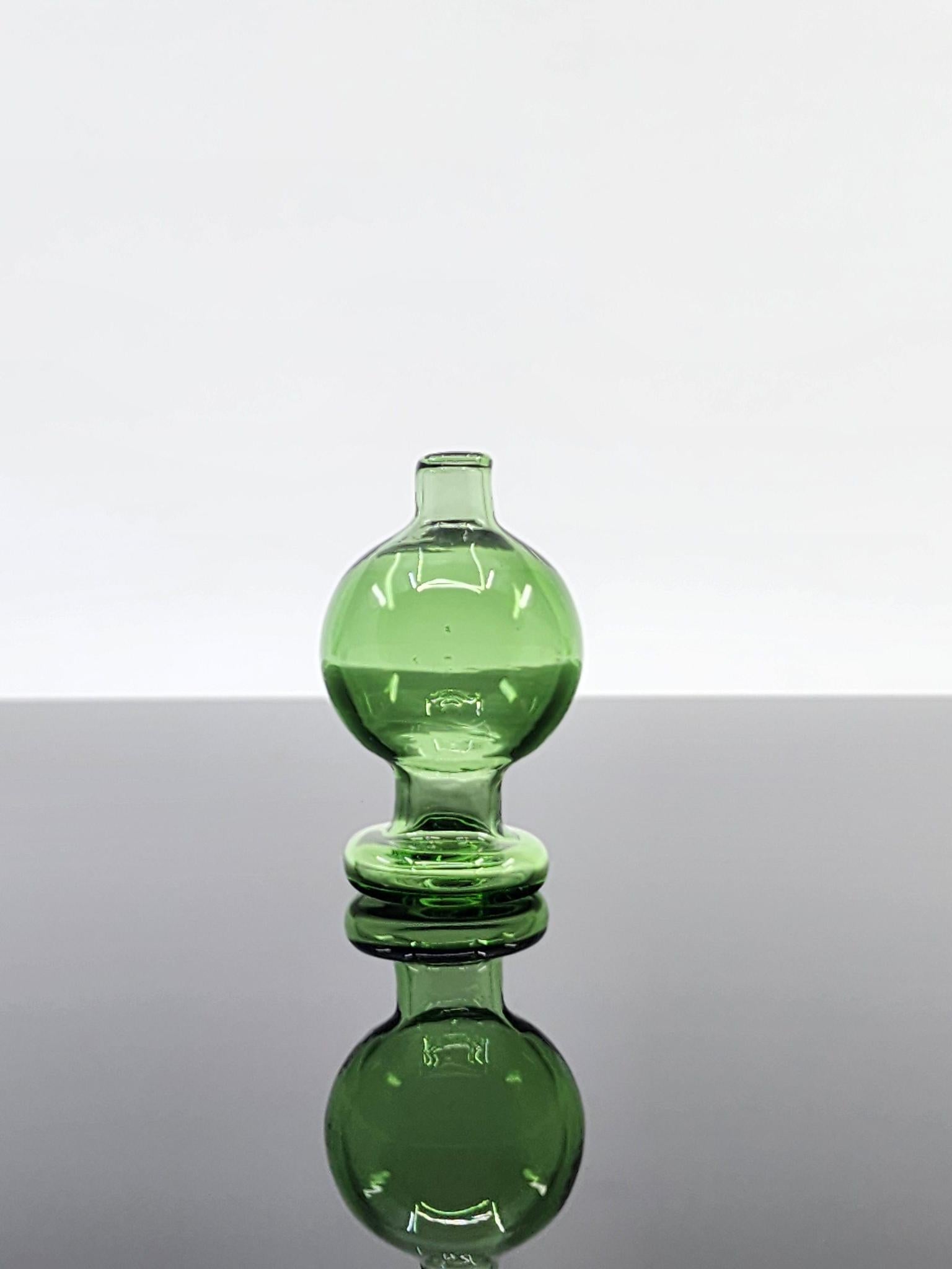  Close-up of the BSG Full Color Bubble Cap, showcasing the detailed, colorful design and durable construction for efficient airflow and improved vapor control.