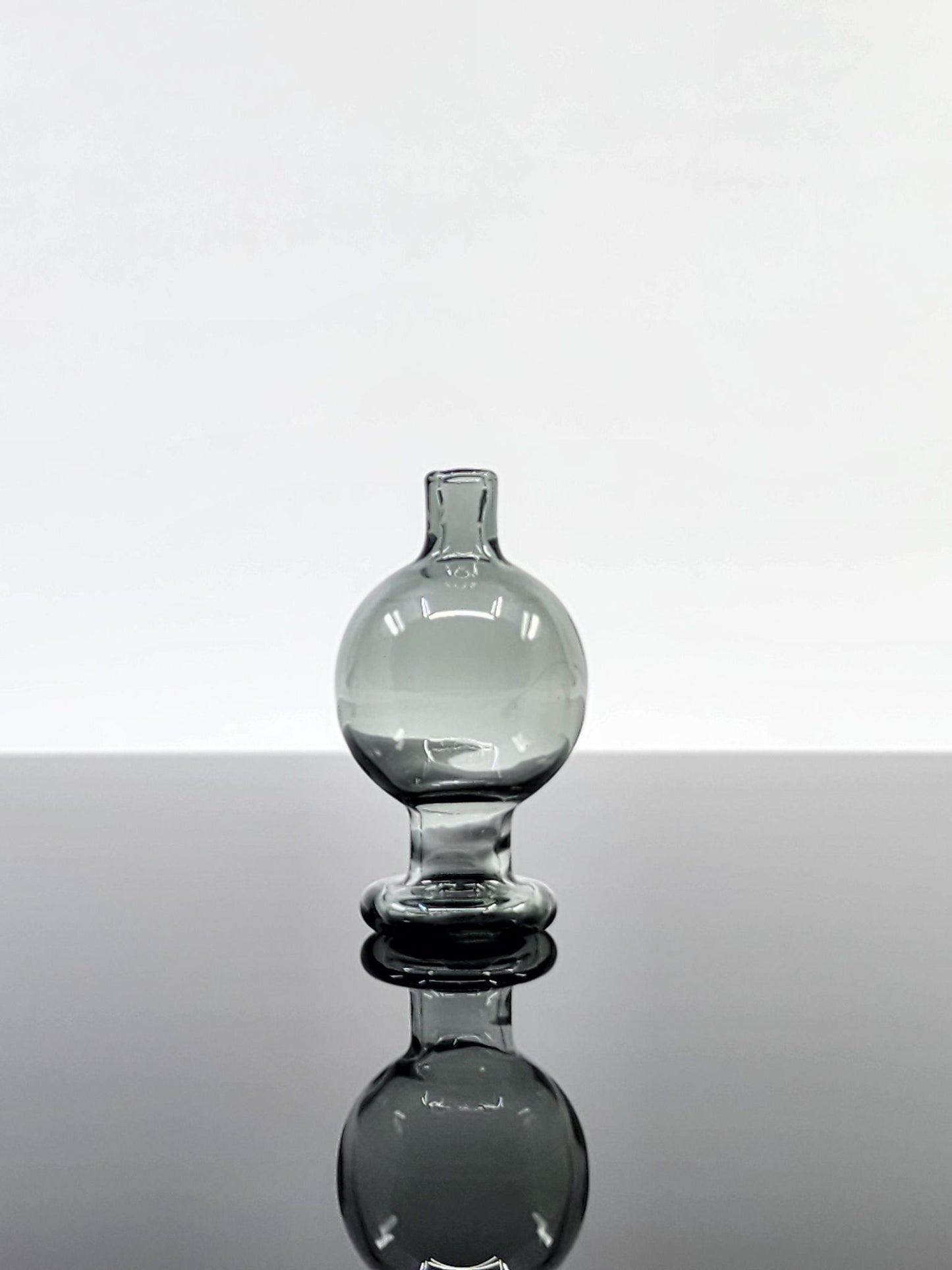  BSG Full Color Bubble Cap placed on a 25mm quartz bucket, optimizing vapor flow and airflow for smoother, more flavorful hits.