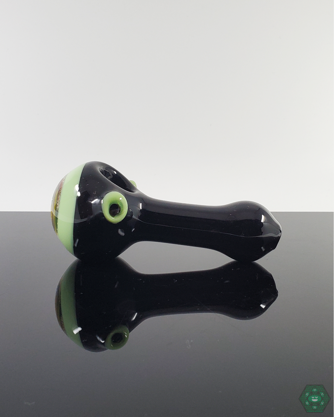BSG 5" Wig-Wag Reversal Spoon Pipe, a stylish glass piece with comfortable grip and left carb hole.