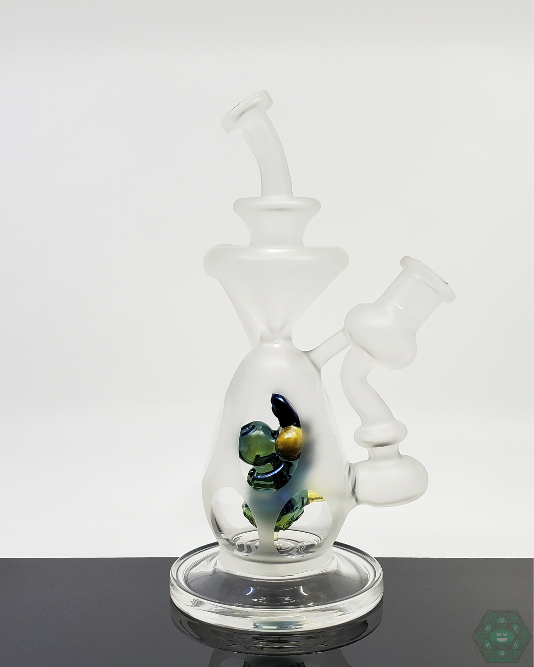 BSG 7.5-inch Sandblasted Dino Recycler, combining smooth filtration with artistic glass design for optimal performance.

