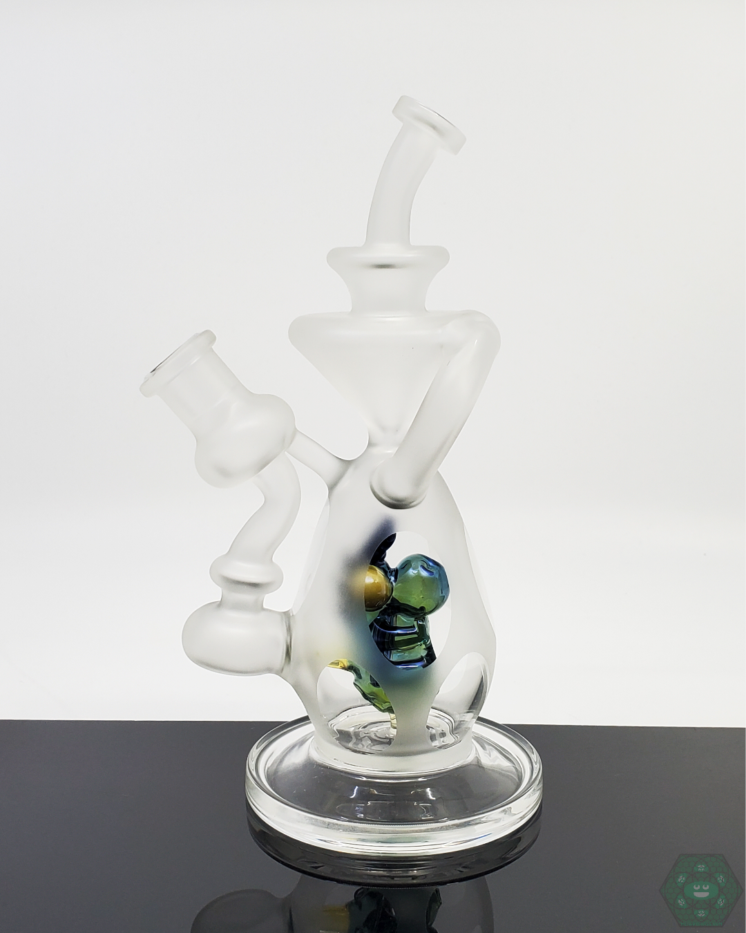 BSG Sandblasted Dino Recycler 7.5 inches, offering efficient filtration and smooth use with artistic design.