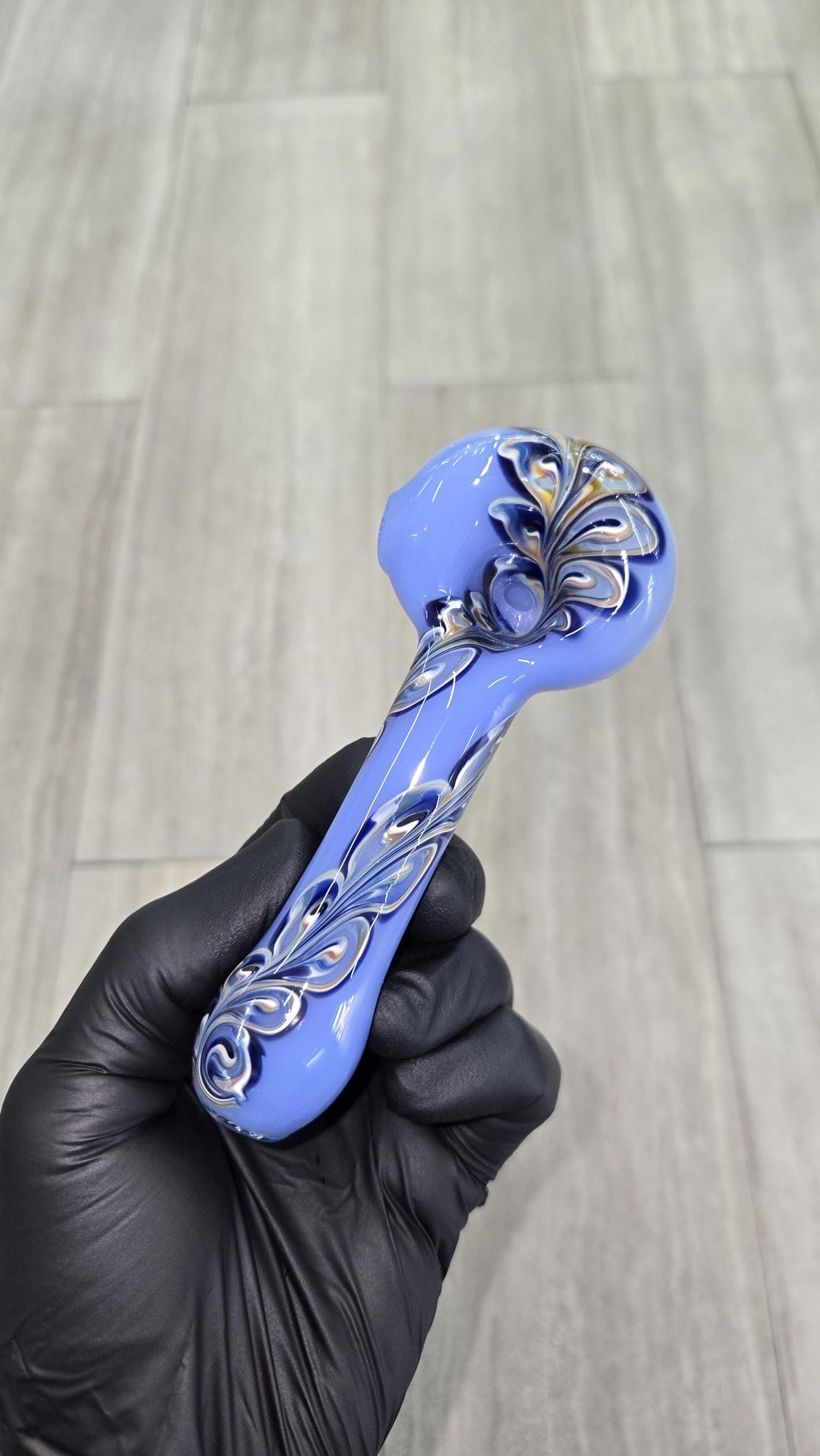 Izlow Glass - Periwinkle Half Paisley Handpipe