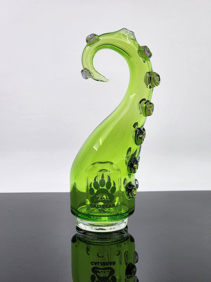 Calibear Glass Encased Peak OG & Pro Tentacle Attachment in action, highlighting its optimized airflow and stylish design.