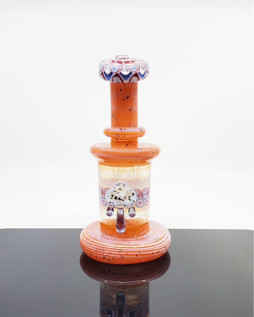Cloud Jammer Limited Edition Rig: This collaboration between RL Dots and Zombri results in a unique cloud-themed jammer, a limited-edition piece perfect for heady glass collectors.