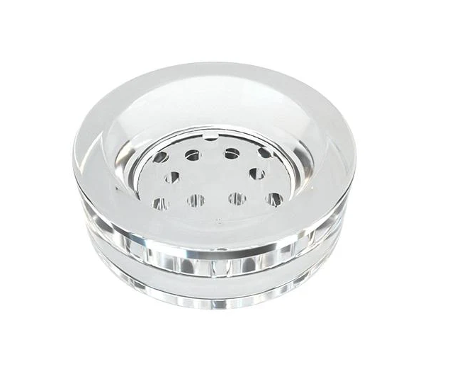  Close-up of the 45° adjustable mouthpiece on the Cookies x Stündenglass Gravity Infuser, allowing for contactless consumption.