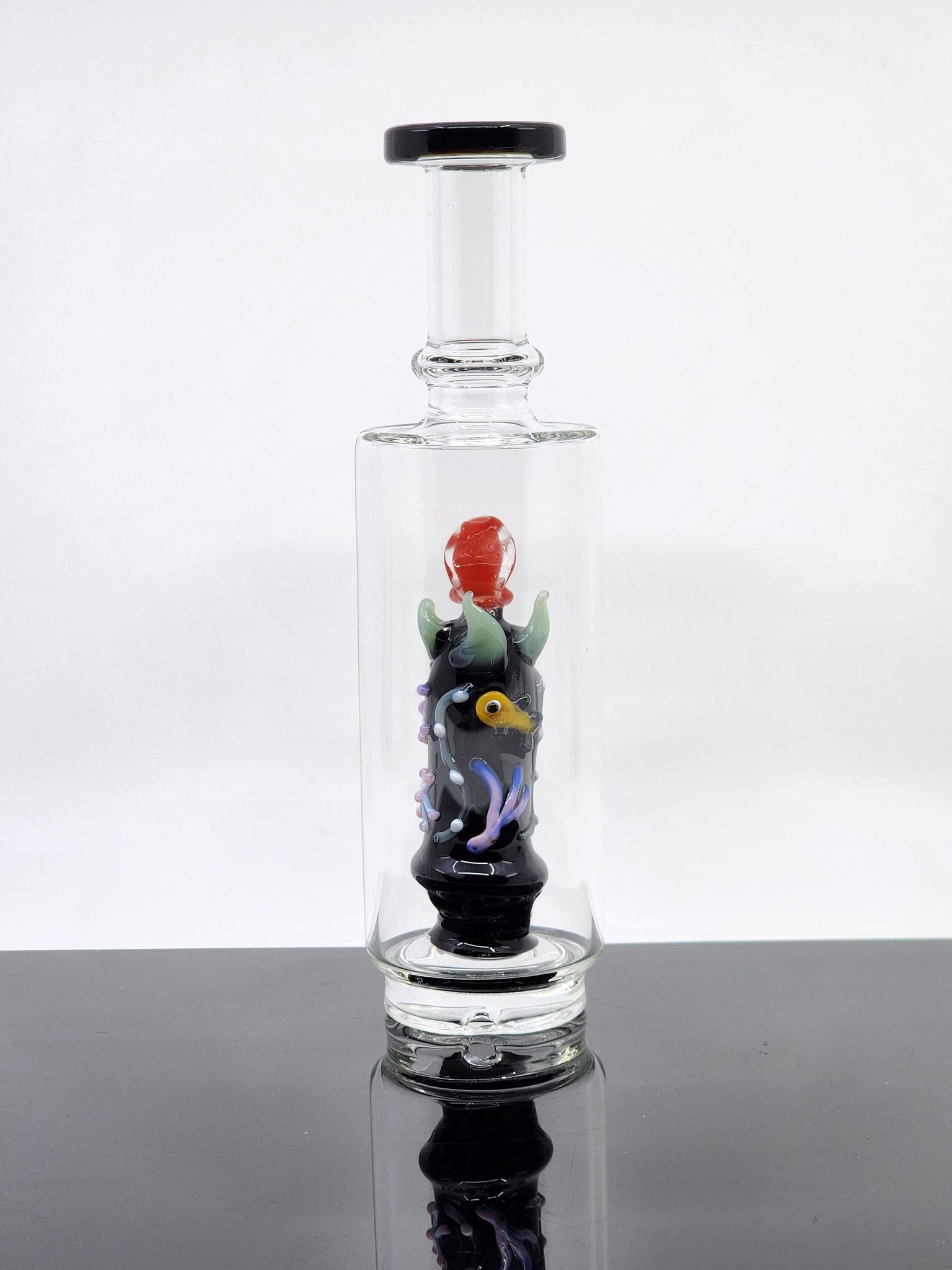  Canna King Crab/Fish Puffco Attachment, designed for Peak and Peak Pro with a 4-hole perc, height: 7", diameter: 1.5" for enhanced vapor filtration.






