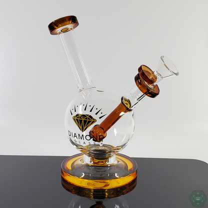  Diamond Glass Bauble Jammer, designed for smooth hits with a compact, durable form, providing functionality and portability for an enhanced smoking experience.