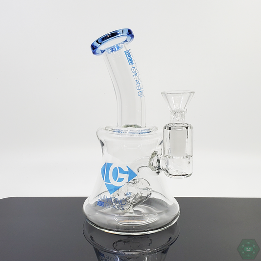  Diamond Glass Hammer Jammer featuring a portable handheld design with efficient filtration for smooth, quick hits and a durable, user-friendly setup.