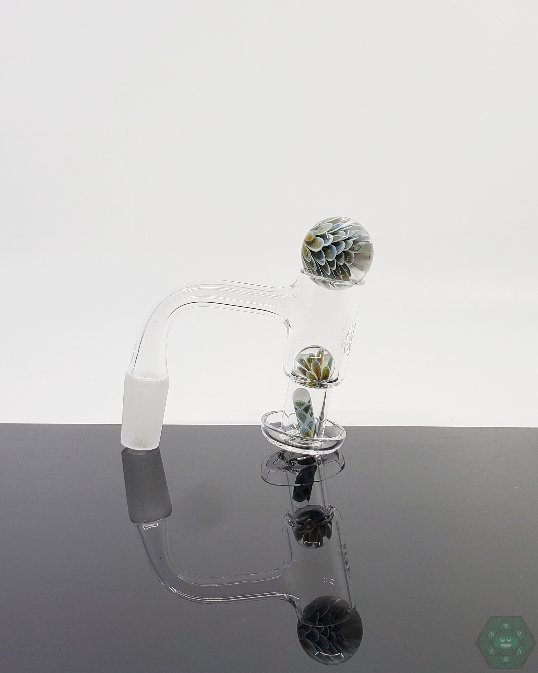 Quartz-compatible Divleli Glass Slurper Set offering terp pearls and a valve for controlled vaporization.