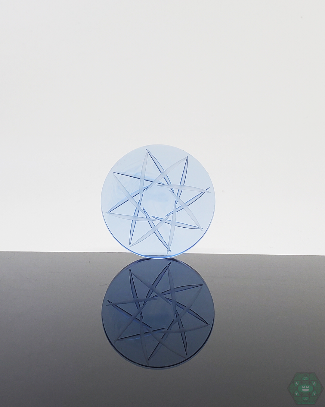 Double Lens Design Cap made from high-quality boro glass, offering clear visibility and better airflow control for improved dabbing sessions