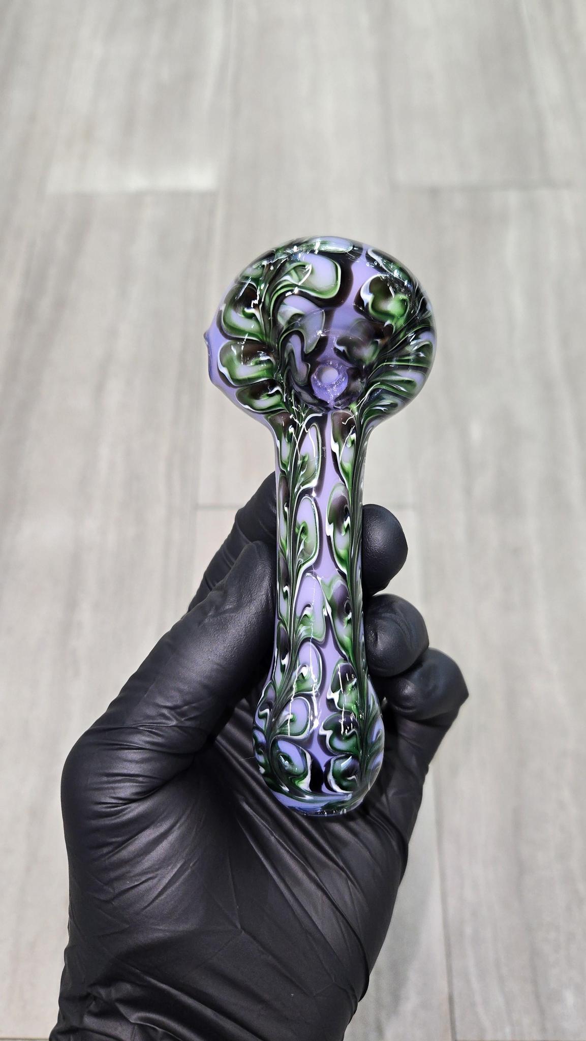 Izlow Glass - Paisley Handpipe