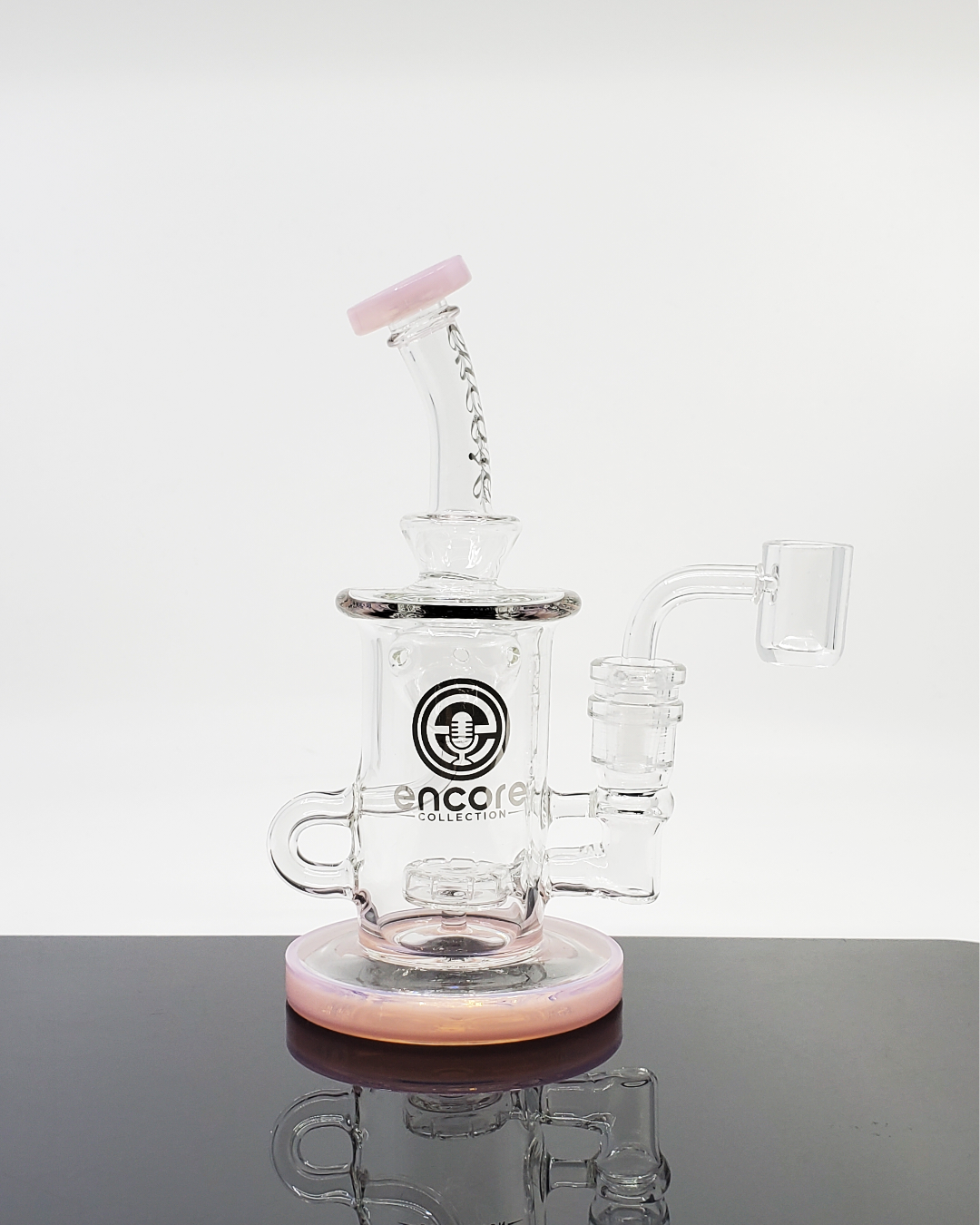  Encore Glass 7” Incycler Rig with advanced filtration, unique incycler design, and compact setup for smoother hits and optimal performance.