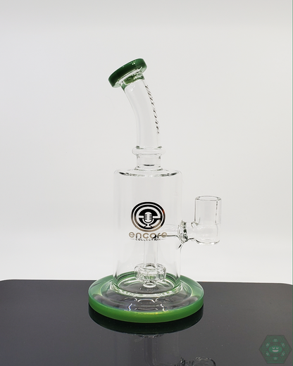Compact 7.5-inch Encore Glass Showerhead Rig with efficient perc, perfect for smooth and consistent filtration during sessions