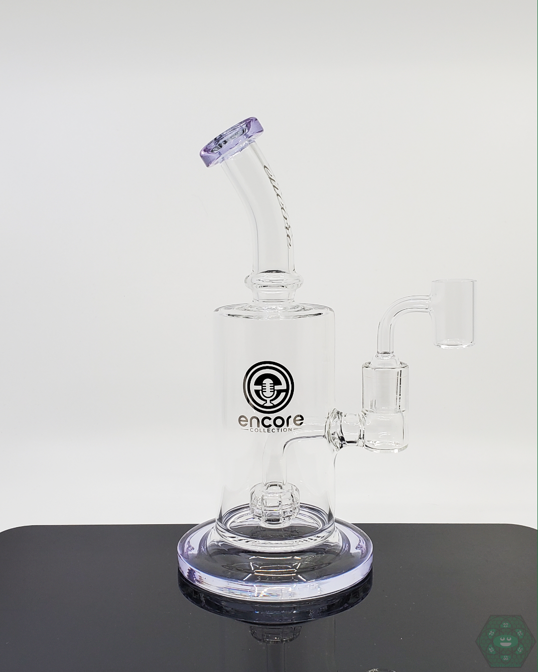 Encore Glass 7.5-inch Showerhead Rig with effective filtration and showerhead perc, designed for smooth daily sessions