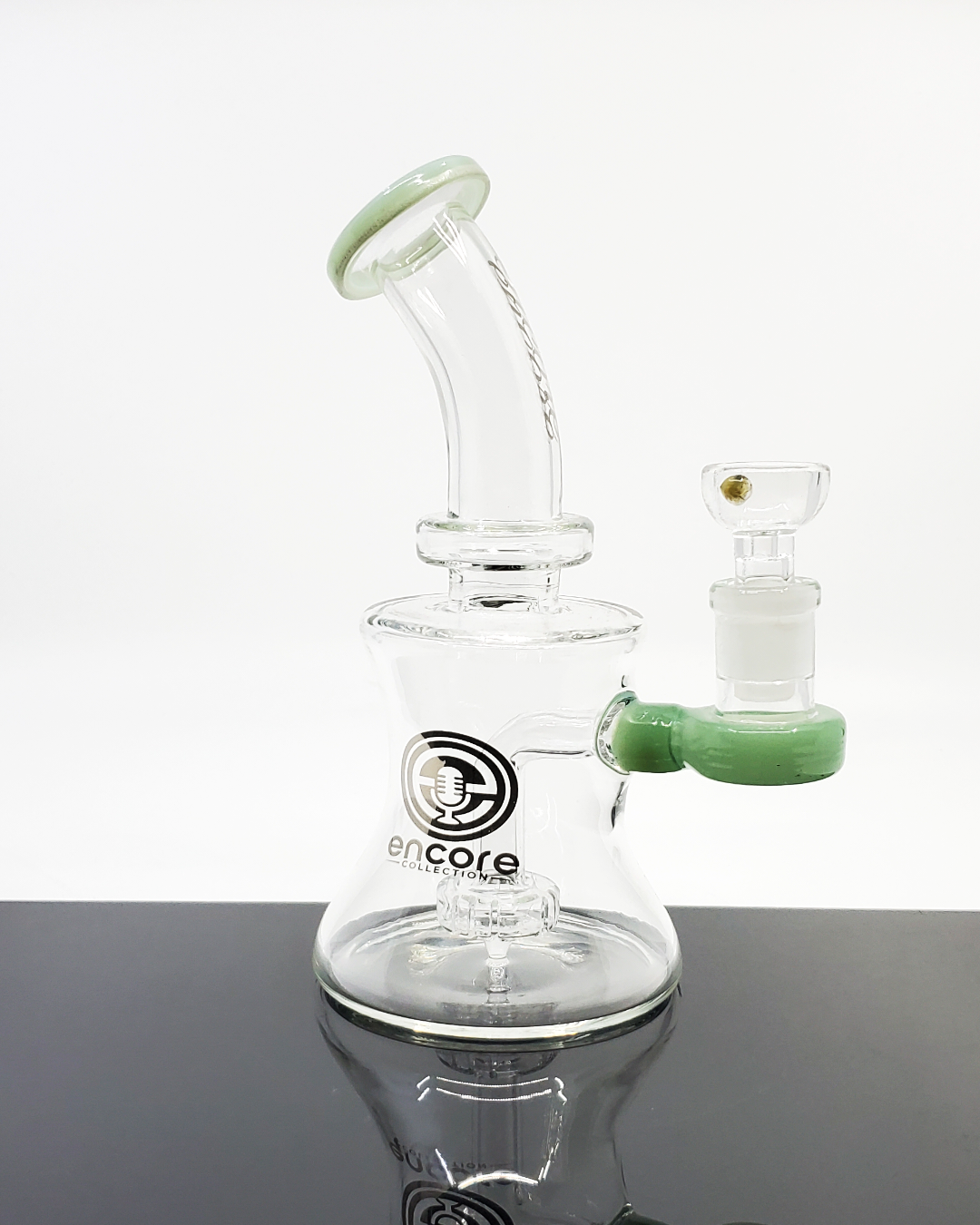  Front view of the Encore Glass 8” Beaker with colorful accents, offering smooth diffusion and a classic design perfect for everyday use.