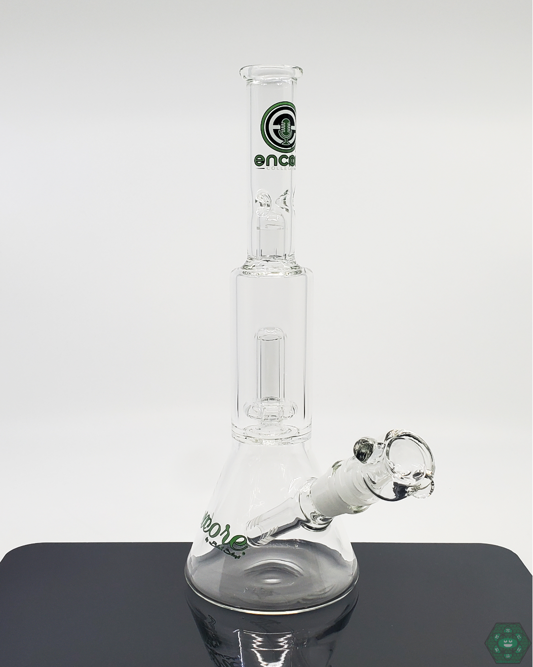Encore Glass Showerhead Bulge Beaker featuring a compact design and efficient showerhead perc for smooth smoke diffusion