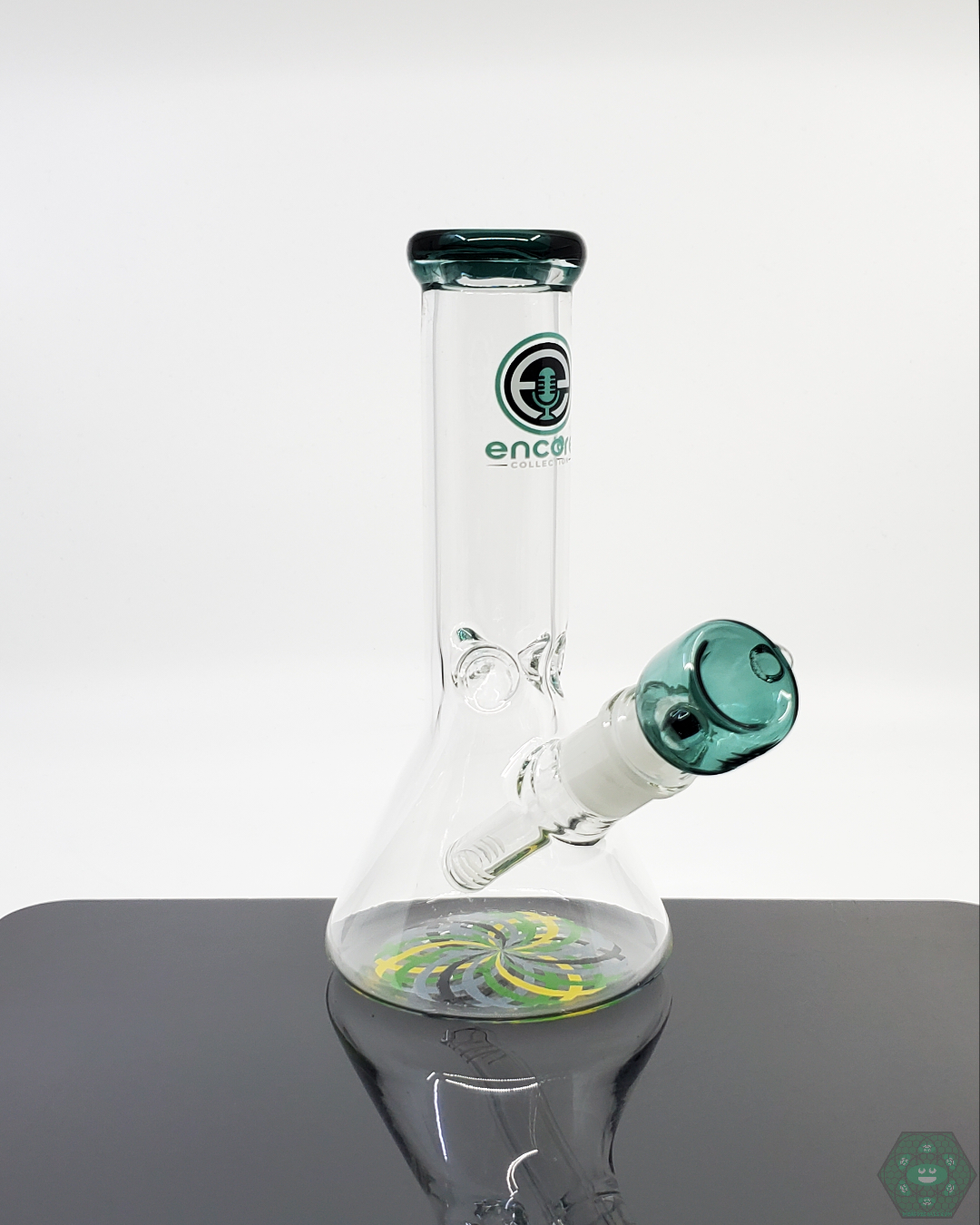  Encore Glass Spiral Base Beaker with a removable 14mm to 18mm downstem for easy cleaning