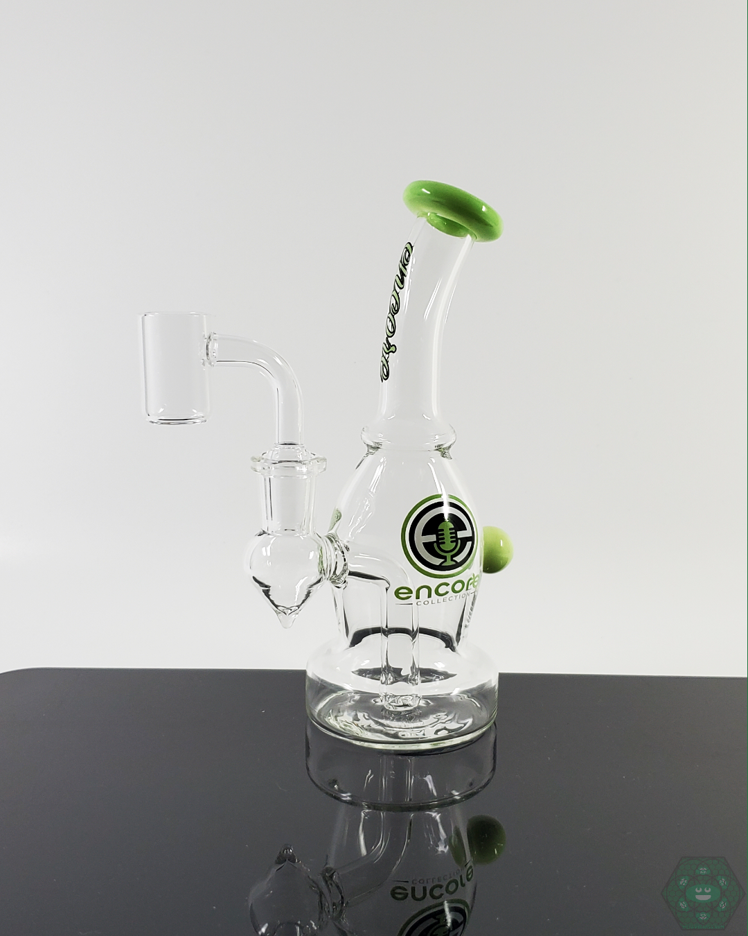 Encore Glass 6” The Peanut, a compact rig designed for smooth, filtered hits with a sleek and portable design.