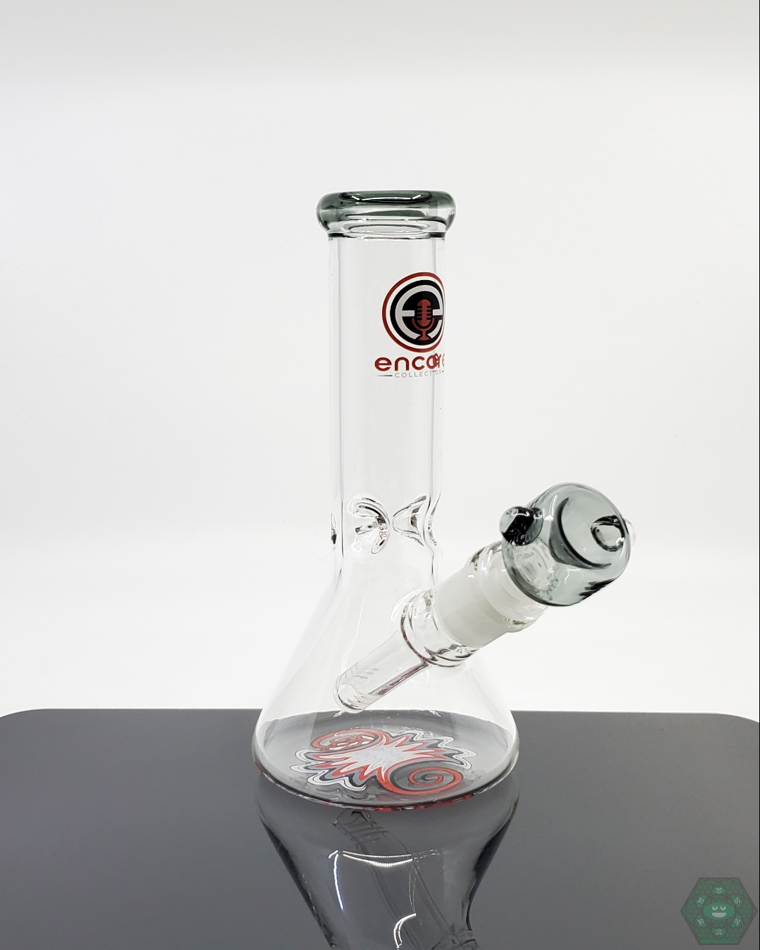 Encore Glass Wig-Wag Beaker with a 14mm female 90-degree joint and included 14mm male slide.