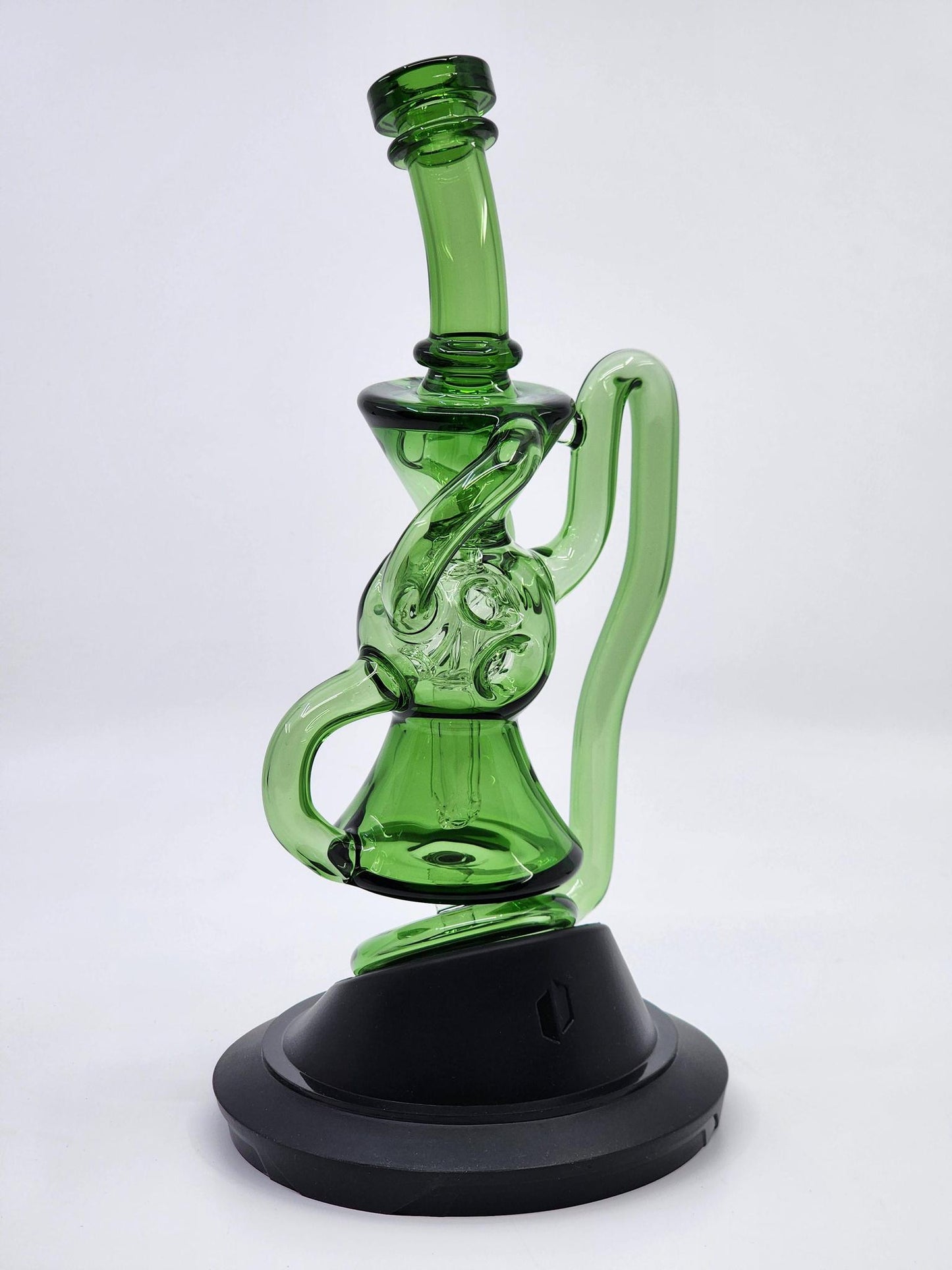 Exo Recycler Puffco Attachment in action, delivering smooth vapor through its precision-engineered design.