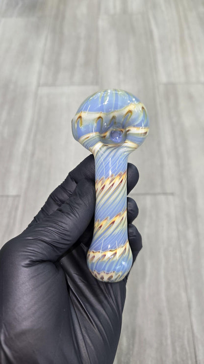 Izlow Glass - Periwinkle Coil Drag Handpipe