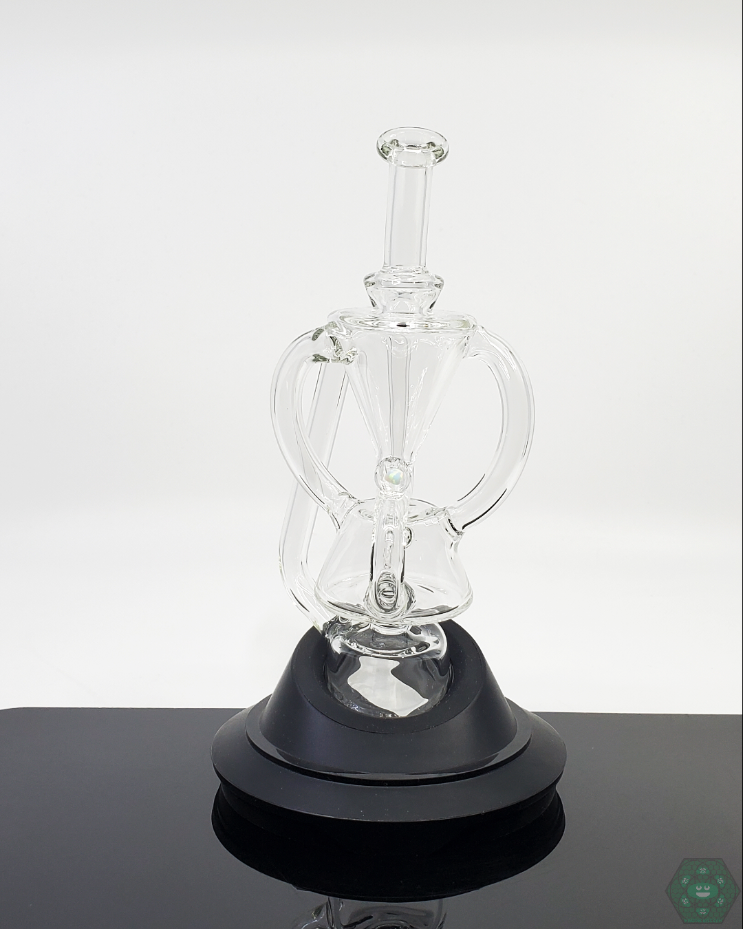 Floating Recycler Puffco Attachment in use, offering smoother vapor and improved filtration for a superior Puffco experience.