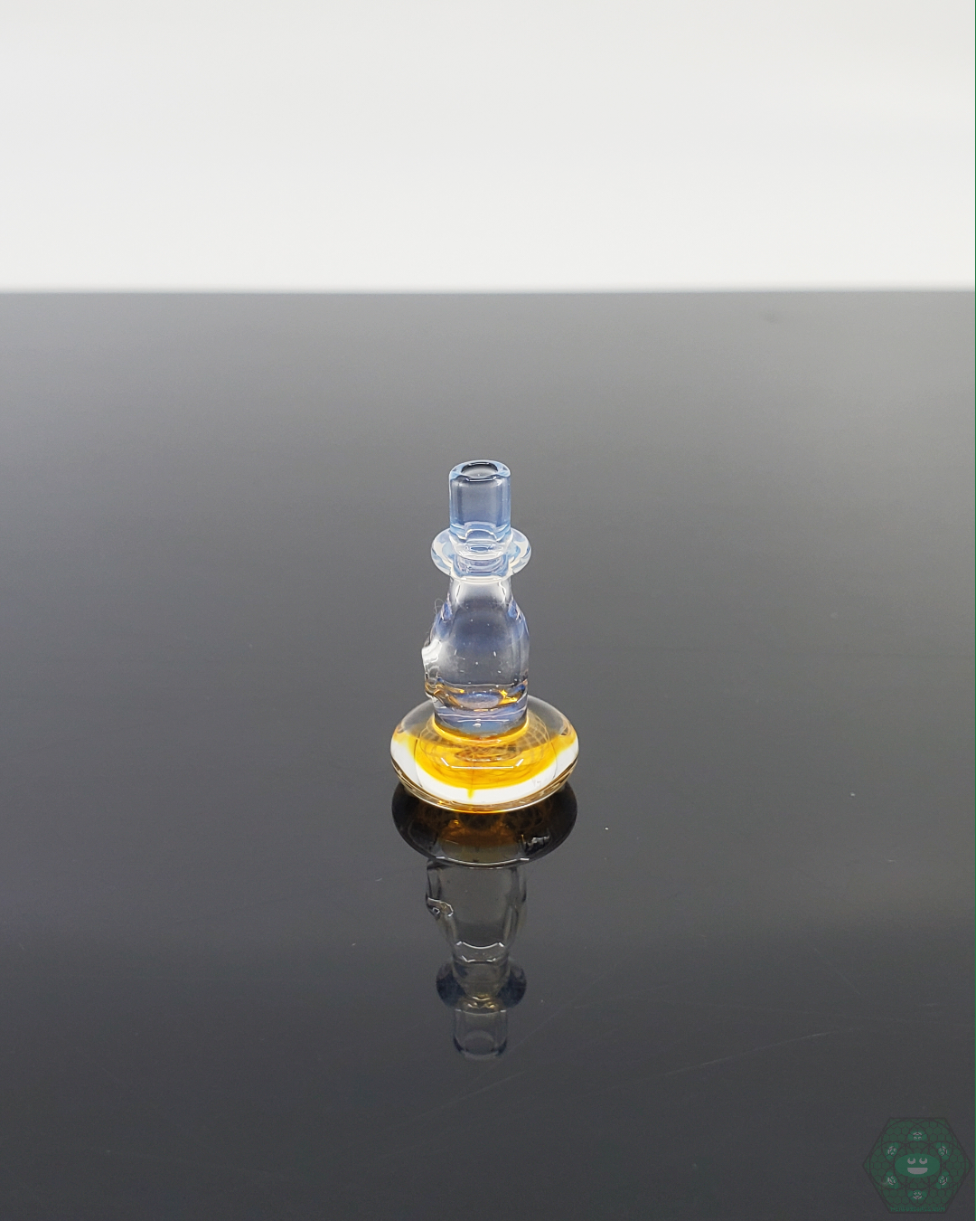Highlighting the handcrafted high-quality glass material of the Fumicello Joystick Caps.