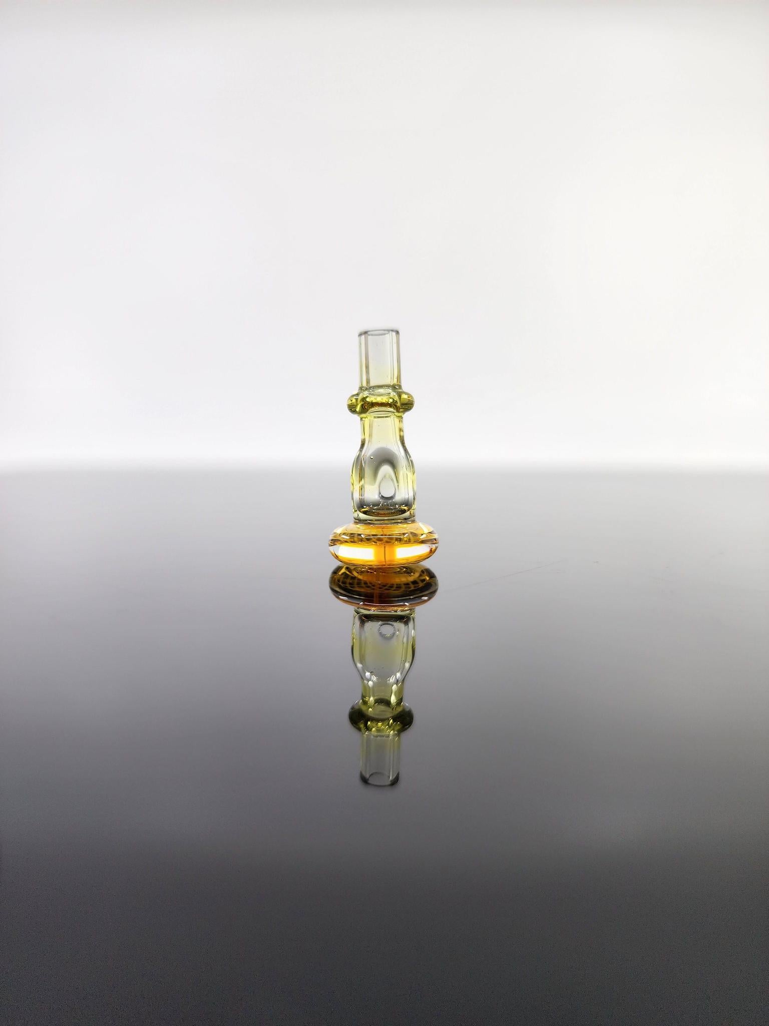  Demonstrating how the Fumicello Joystick Caps enhance vapor distribution.