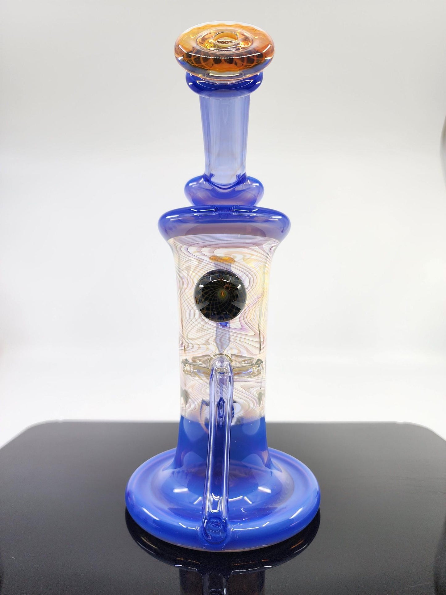 Close-up of the fumed implosion marble accent on the Gatez Glass Neptune Rewig Blooper.