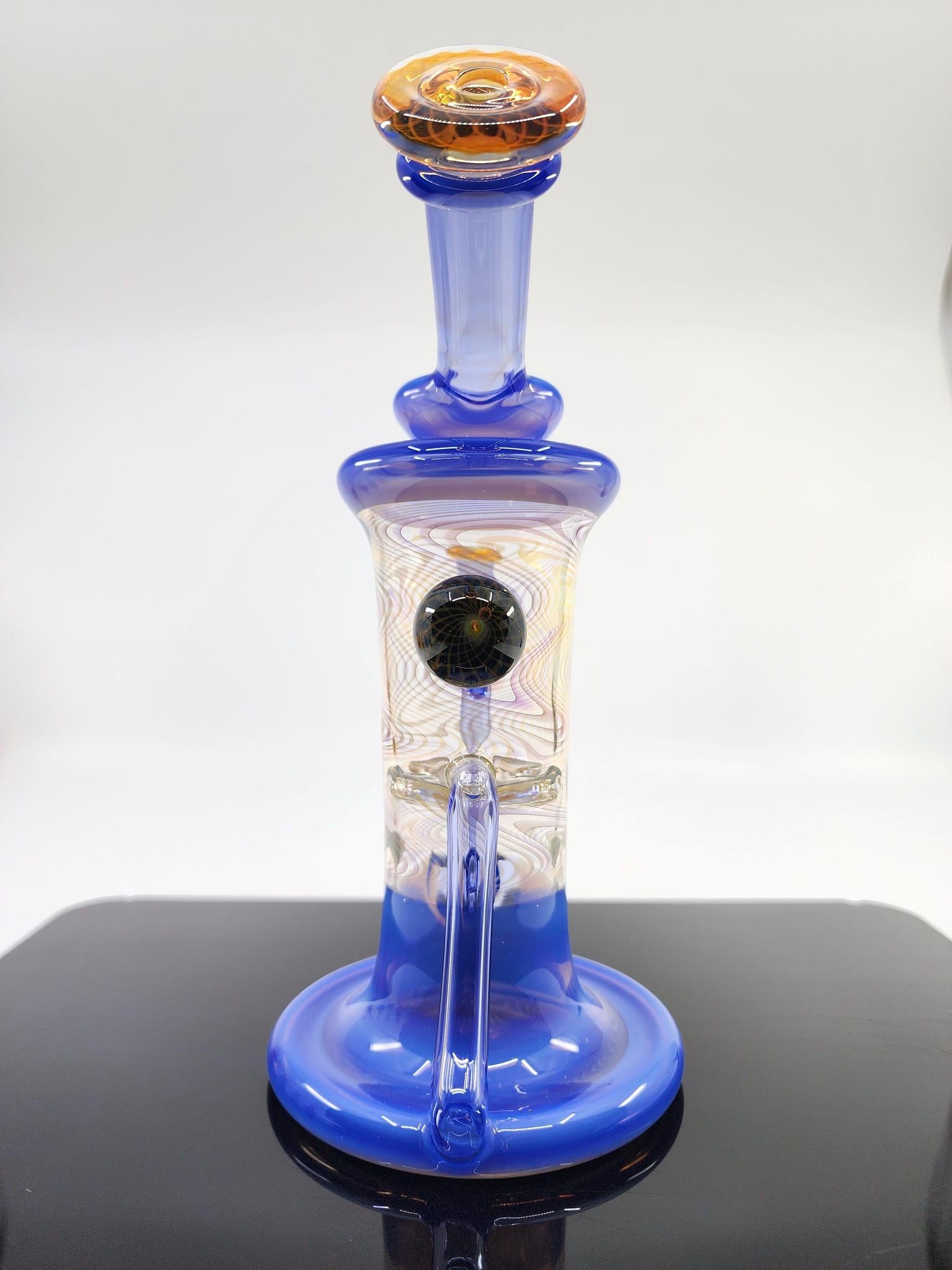 Close-up of the fumed implosion marble accent on the Gatez Glass Neptune Rewig Blooper.
