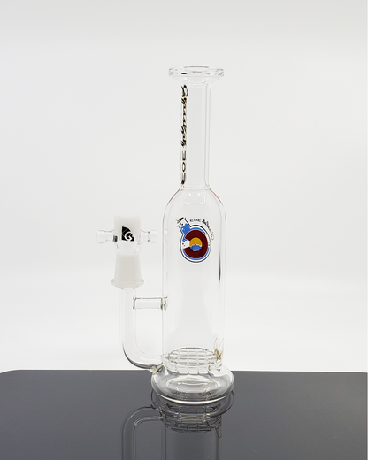  Close-up of the Glass Lab 303 Waffle Perc Straight Bottle, highlighting its unique waffle percolator for enhanced diffusion and airflow.